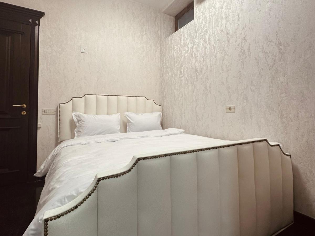 Royal Renaysance Hotel Ереван Екстериор снимка