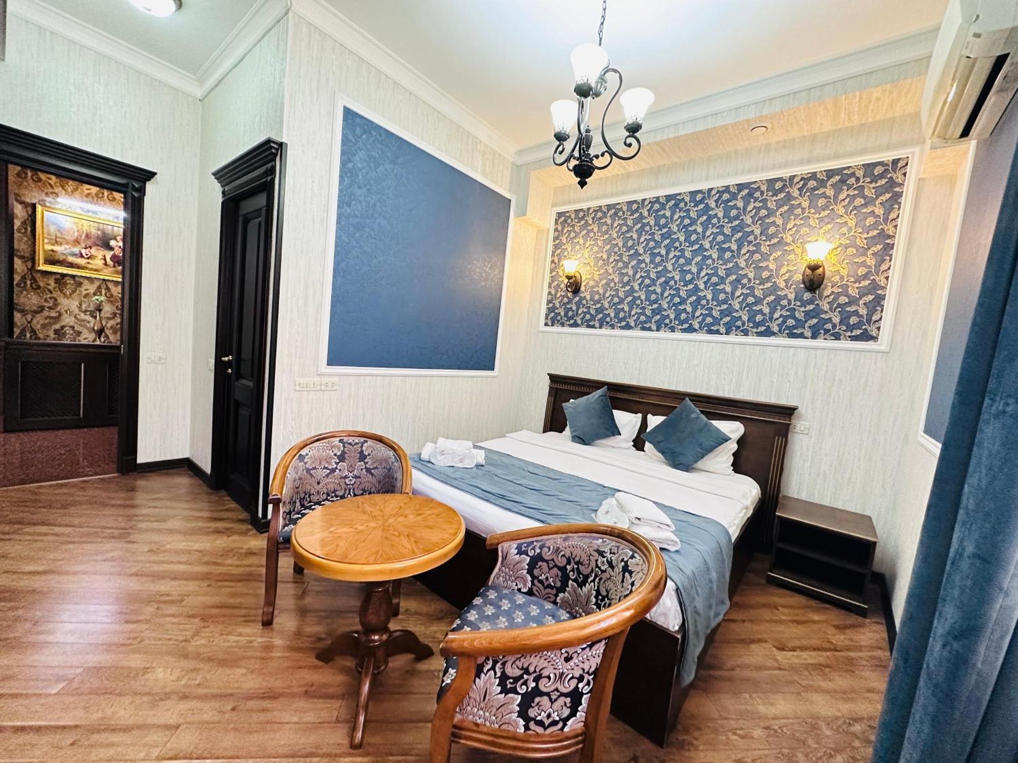 Royal Renaysance Hotel Ереван Екстериор снимка